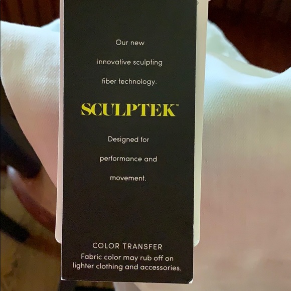 Athleta Sculptek Skinny Crop Jean - Glacier Wash - Picture 13 of 13